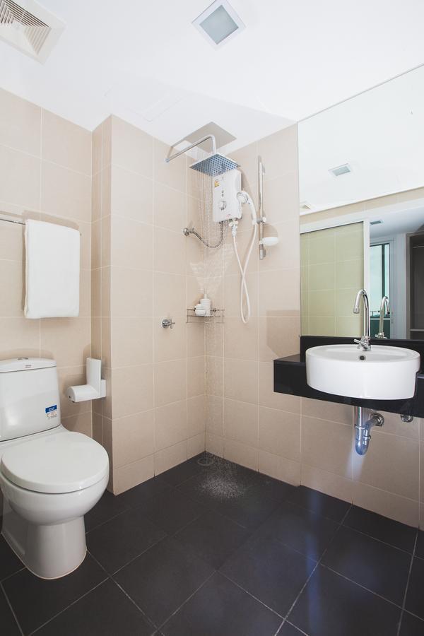 The Wide Condotel - Phuket חדר תמונה